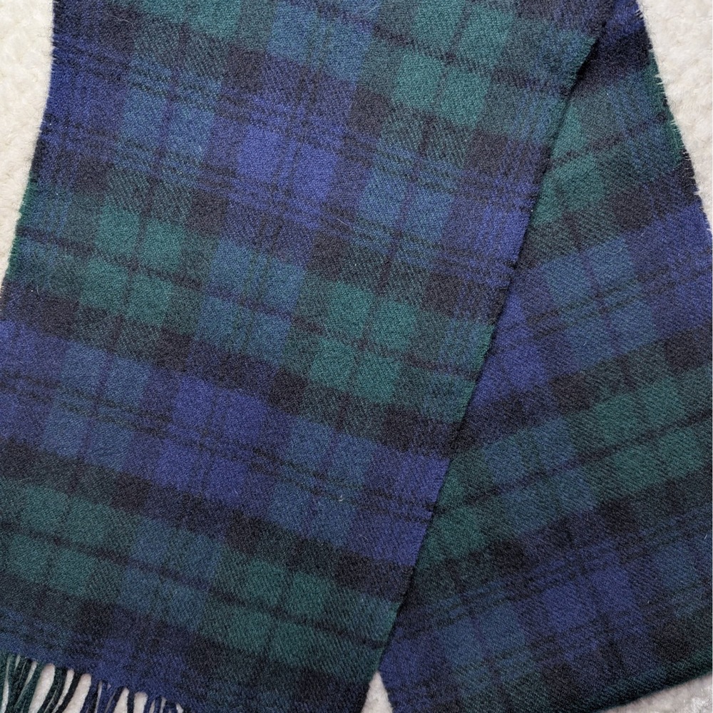 Briomhar Lambswool Scarf Made in Scotland Black Watch Tartan Plaid Fringe 64 in